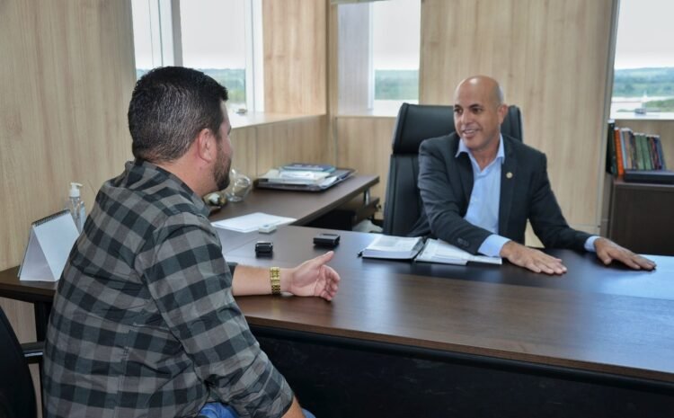  Tá na conta: Ismael Crispin garante recursos para refeitório em escola de Pimenteiras do Oeste