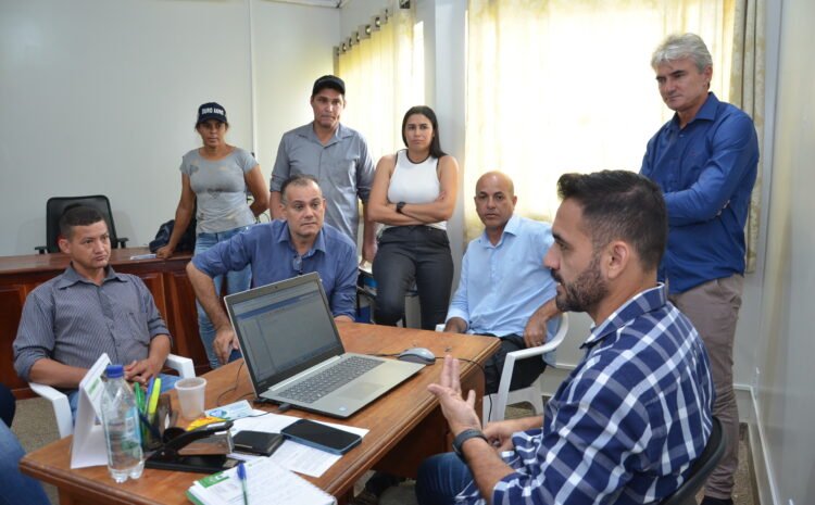  Ismael Crispin pede o retorno do programa “Tchau Poeira” durante agenda do Governo Itinerante em Seringueiras