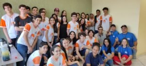 Rolim de Moura: Estudantes da Escola em Tempo Integral Cândido Portinari realizam visita ao escritório parlamentar do deputado Ismael Crispin