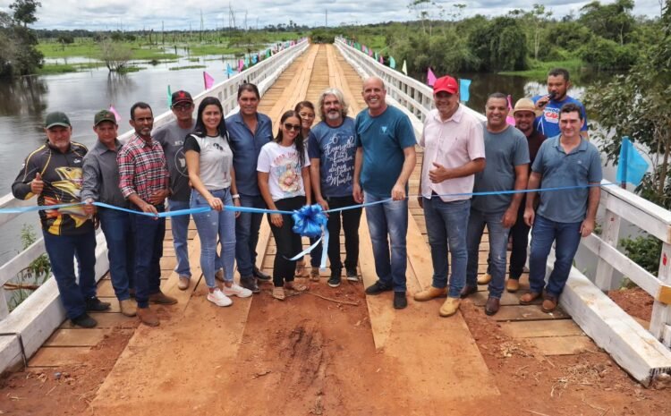  Deputado Ismael Crispin celebra nova era de desenvolvimento com inauguração de ponte em Seringueiras