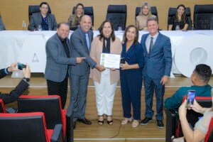 Deputado Ismael Crispin homenageia educadores de Rondônia com Votos de Louvor