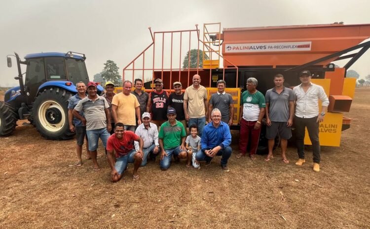  Ismael Crispin entrega implemento agrícola na linha 78 e reforça apoio à agricultura familiar em São Miguel do Guaporé