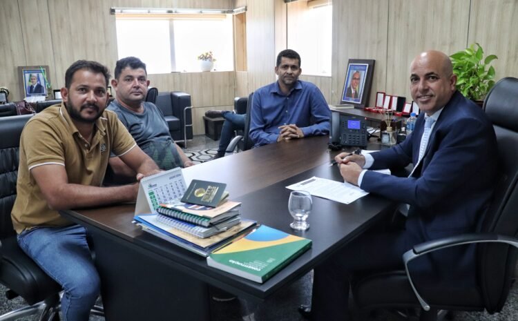  Ismael Crispin recebe vereadores de Corumbiara e garante melhorias na infraestrutura e agricultura familiar