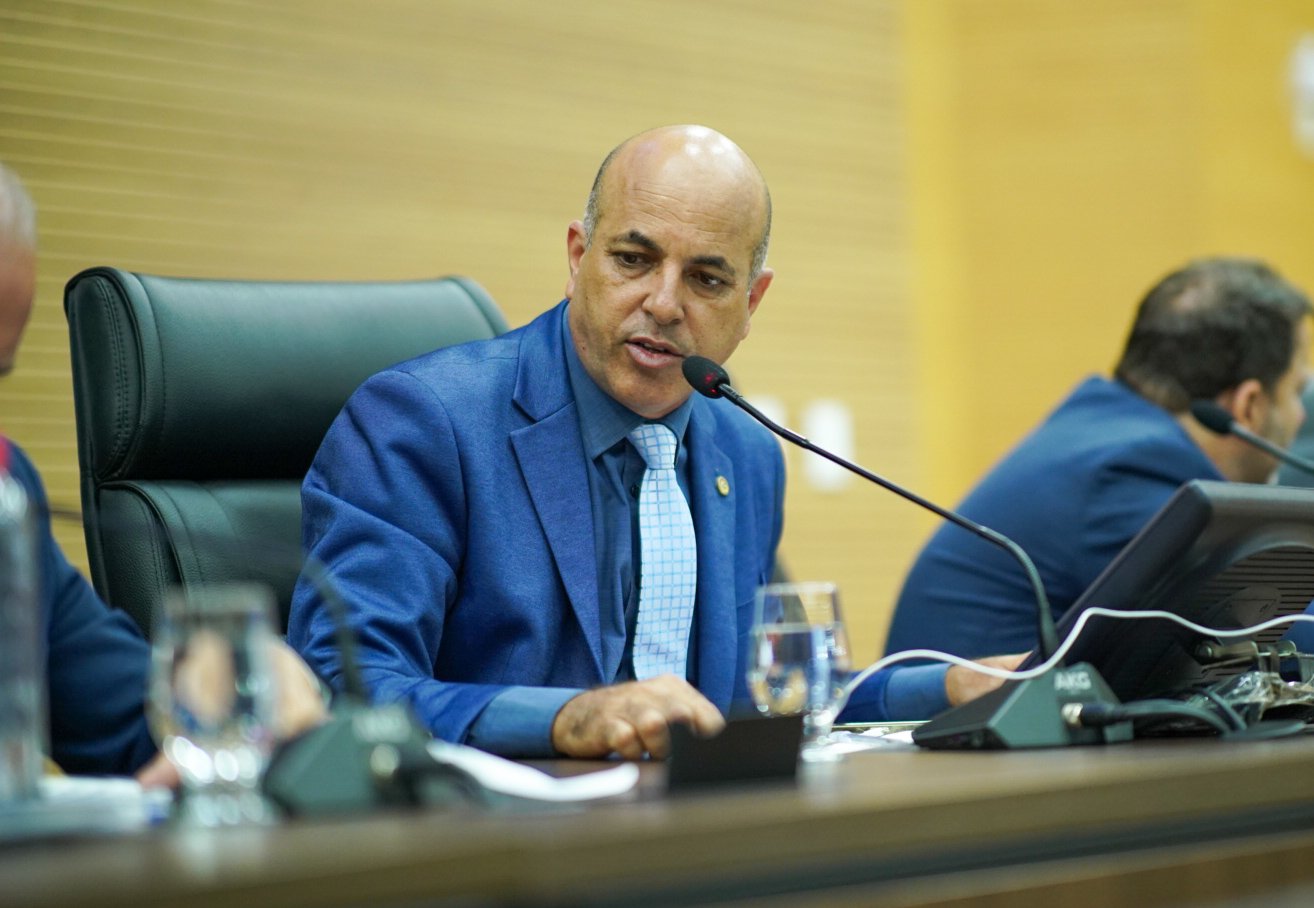 Deputado Ismael Crispin alerta que repasses recorrentes à Caerd reduzem investimentos em saúde, educação e infraestrutura