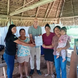 Deputado Ismael Crispin visita Aldeia Trindade e apresenta projeto para valorizar mulheres indígenas e sua cultura