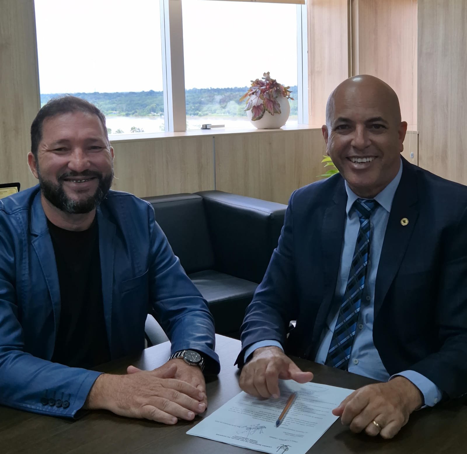 Ismael Crispin garante melhorias para o Hospital de São Miguel do Guaporé a pedido de Jair Topcar