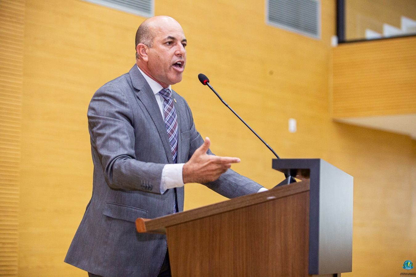 Ismael Crispin defende e ALE-RO aprova porte funcional de arma para agentes da Politec