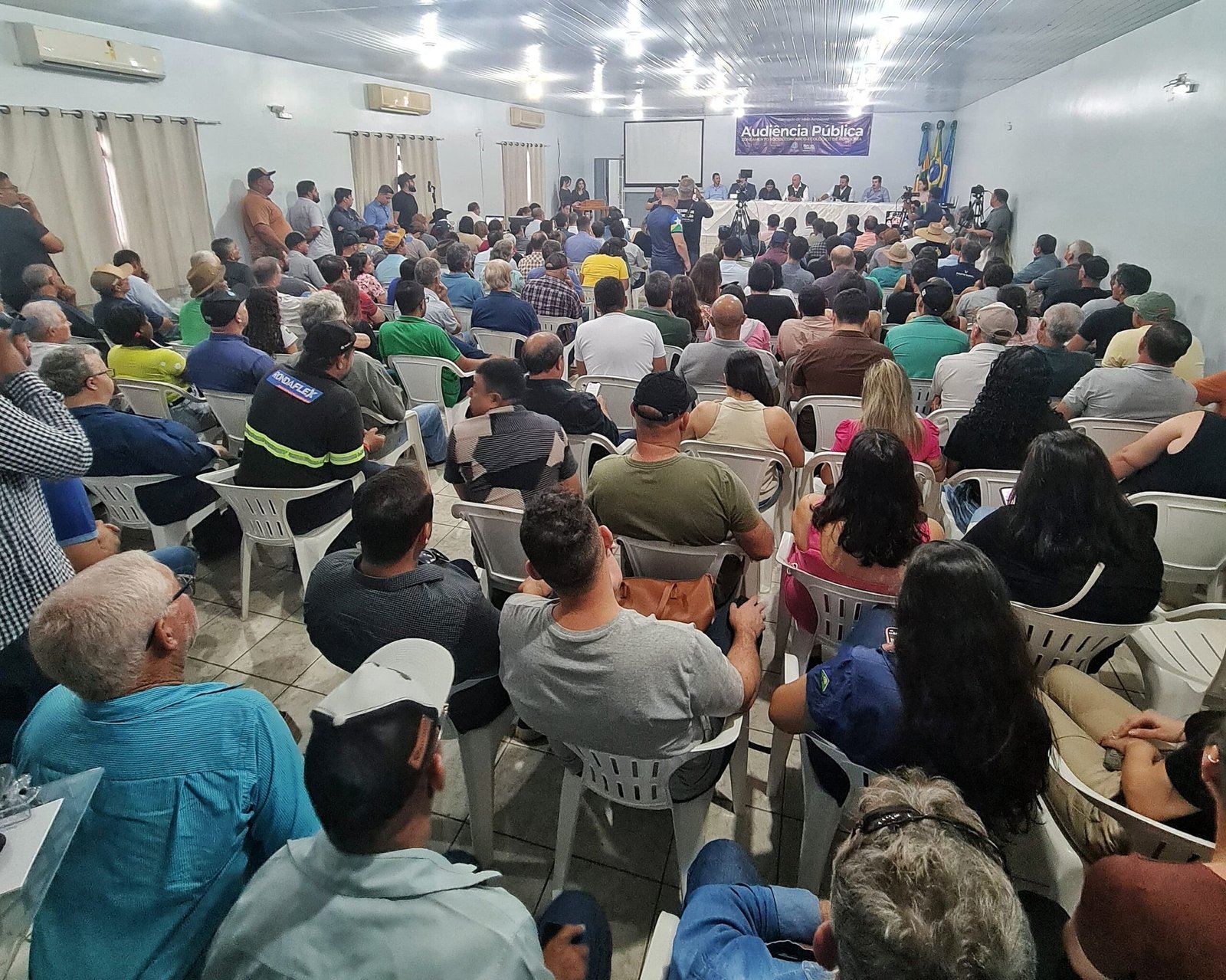 Ismael Crispin conduz audiência em Alta Floresta sobre o ZSEE e reforça compromisso com desenvolvimento justo para Rondônia