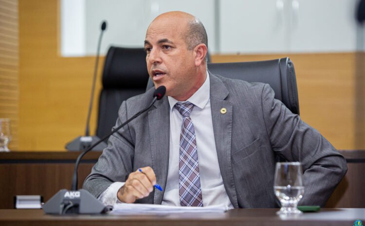  Ismael Crispin faz alerta na Assembleia sobre embargos do Ibama a produtores de Rondônia por “dedução”