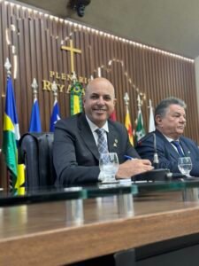 Deputado Ismael Crispin reforça compromisso de Rondônia com o futuro da Amazônia durante encontro em Manaus