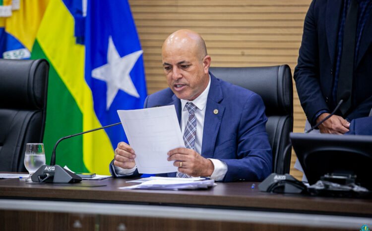  Projeto do deputado Ismael Crispin fortalece cadeia leiteira ao proibir leite em pó importado